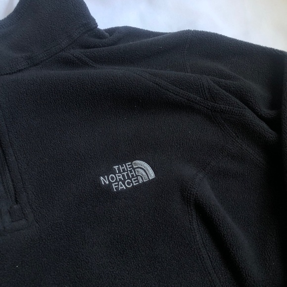 The North Face Fleece Pullover - Cozy Soft TNF Great Condition Preppy Top - Picture 2 of 3